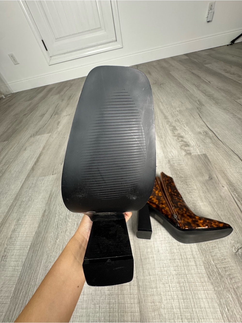 Nasty Gal Tortoiseshell Patent Ankle Boots Block Heel Square Toe Women’s US 9 - Picture 10 of 16
